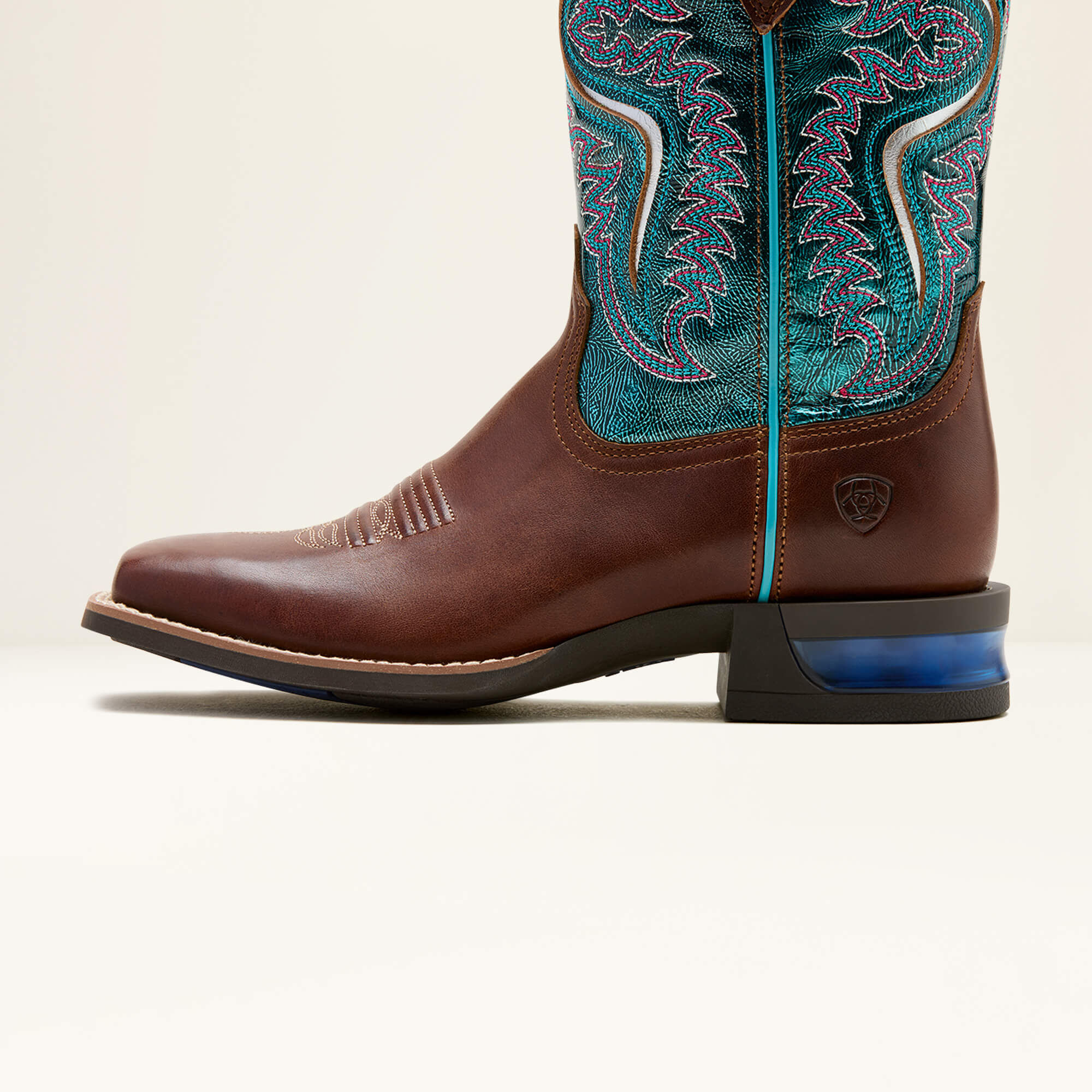 Captivate Wide Square Toe Western Boot | Ariat