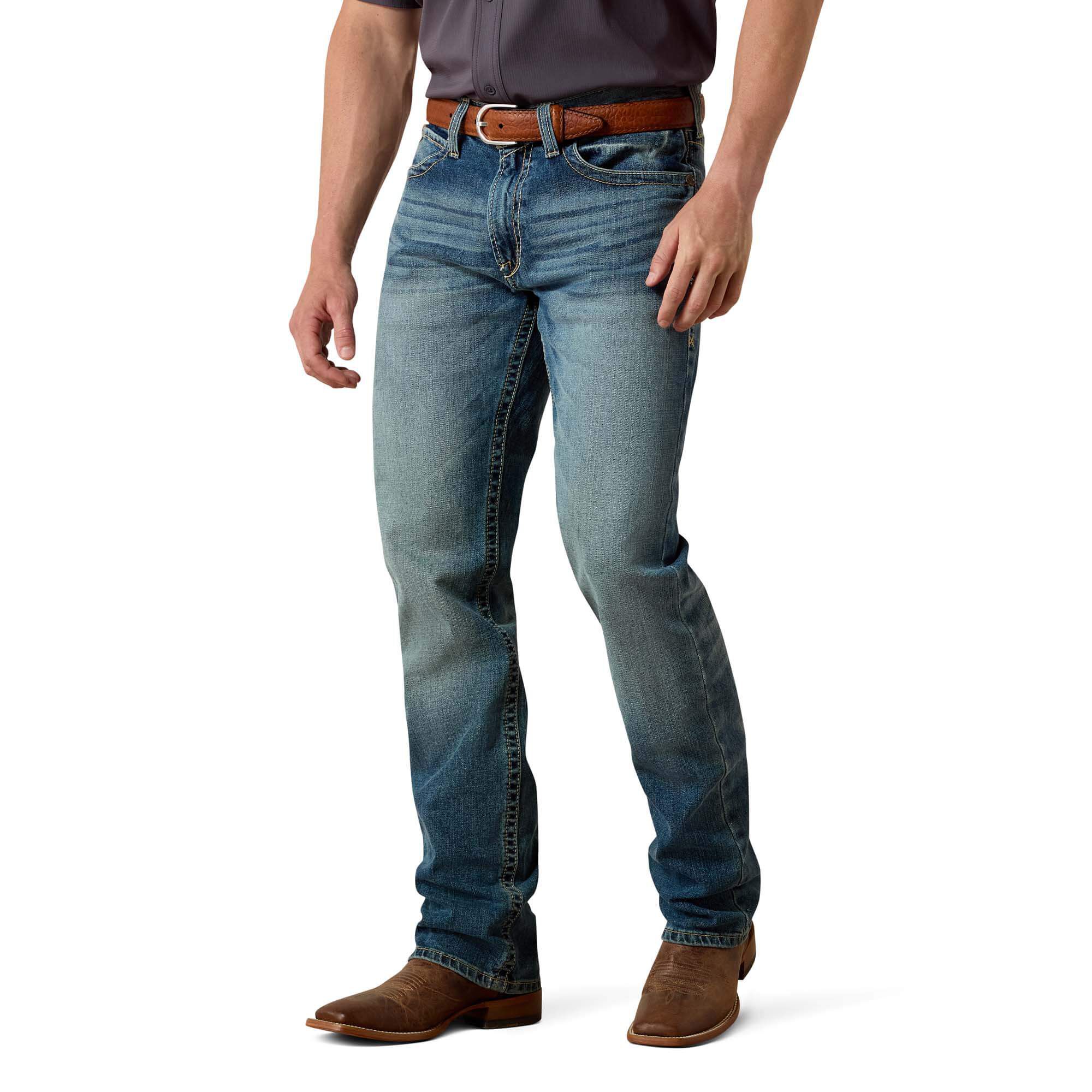 (取寄) アリアット メンズ M4 ロー ライズ スタッカブル ストレート レッグ ジーンズ イン ダコタ Ariat men M4 Low Rise Stackable Straight Leg Jeans in Dakota Dakota 10032086_front.jpg?sw=800&sh=800