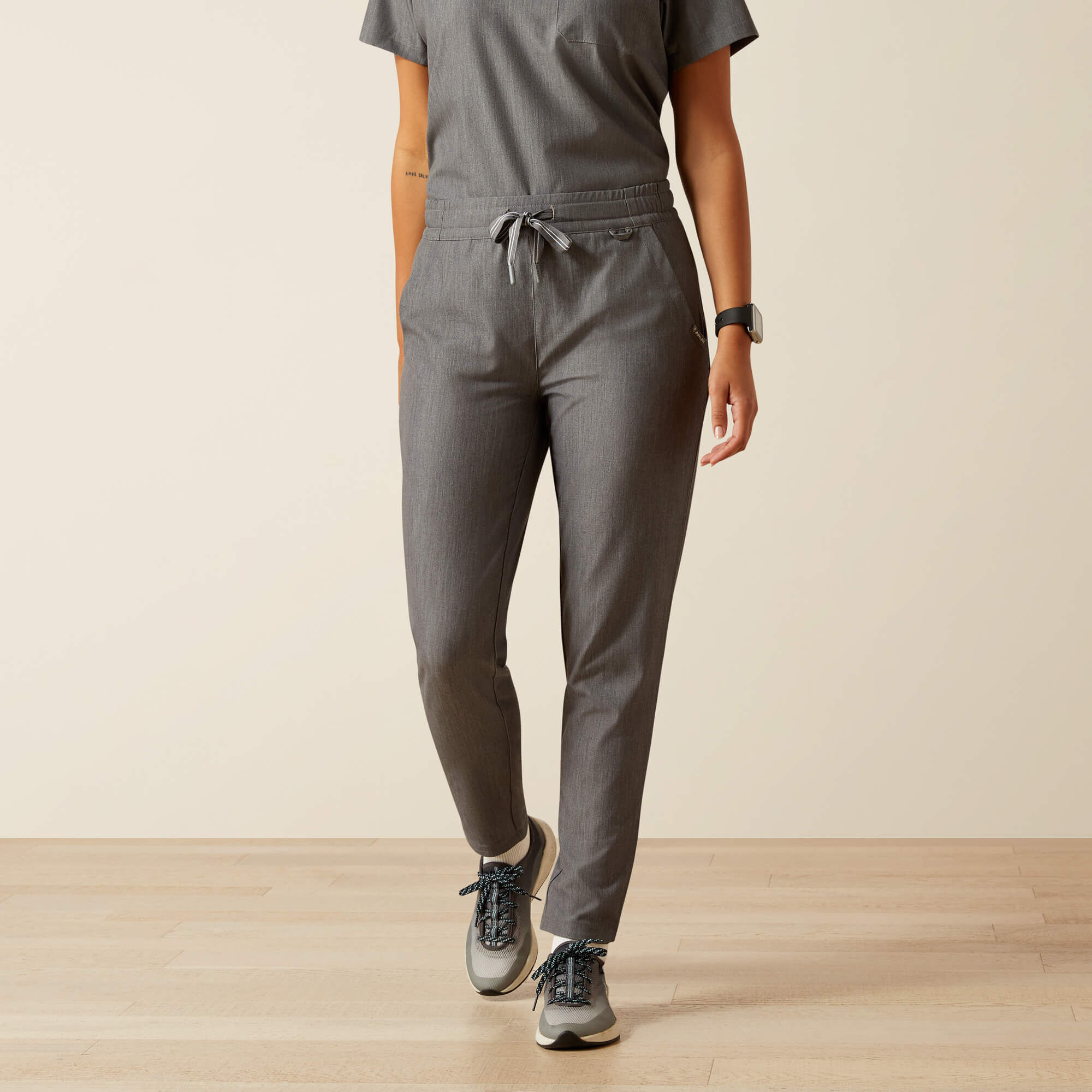 BRIN BASIC SCRB PNT-Ariat