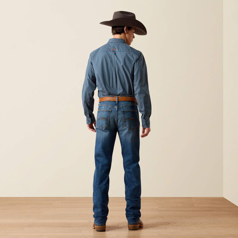 M7 Slim Garth Classic Rise Straight Leg Jeans 01